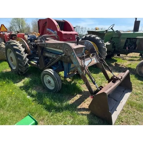 Ford 3000 gas with loader