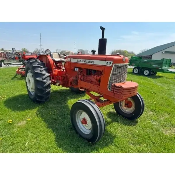 Allis Chalmers D-17 series 4 gas tractor