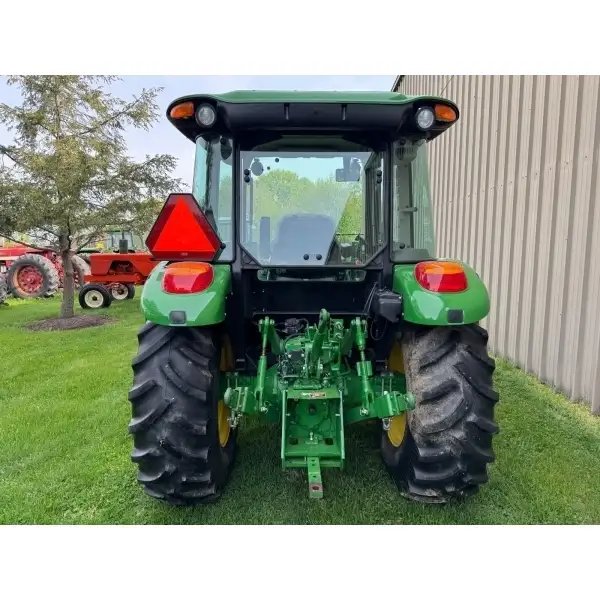 John Deere 5075e 4wd cab and loader