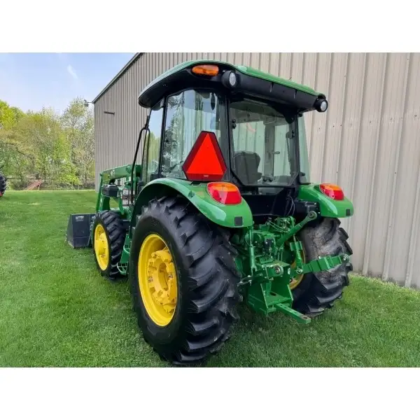 John Deere 5075e 4wd cab and loader