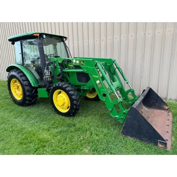John Deere 5075e 4wd cab and loader