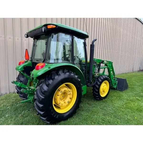 John Deere 5075e 4wd cab and loader