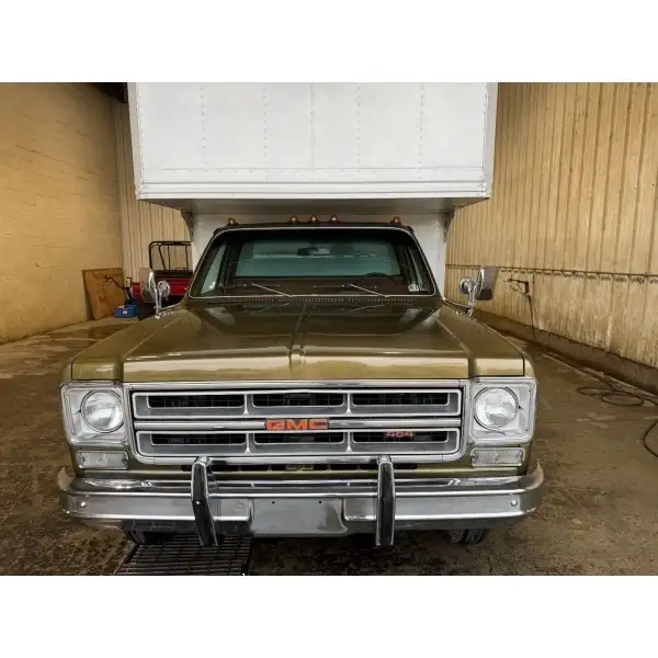1976 GMC box truck with 454