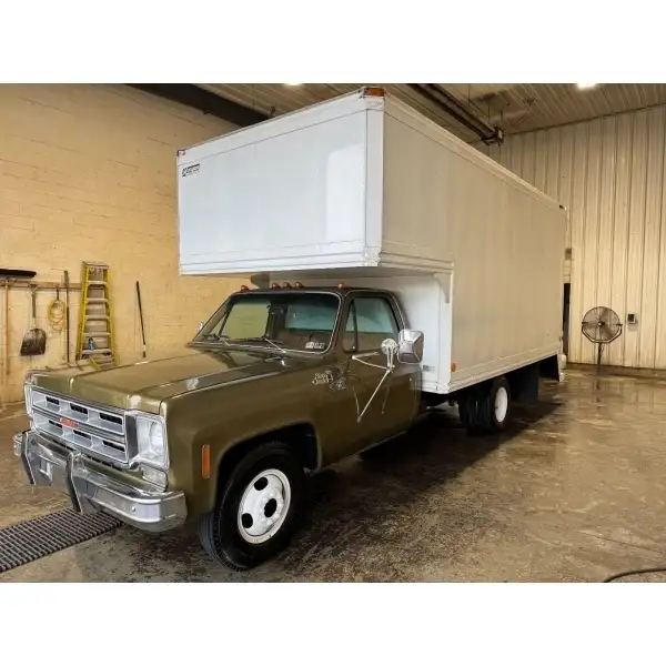 1976 GMC box truck with 454