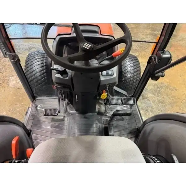 Kubota L3430 4wd cab tractor