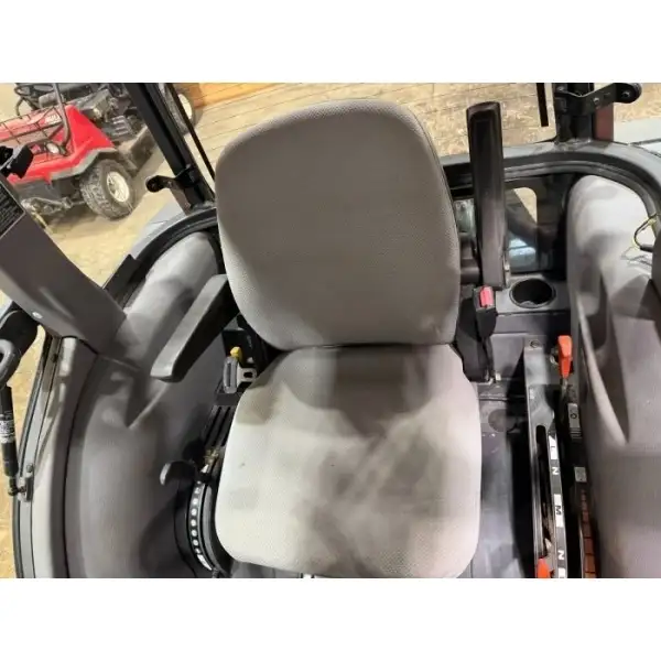 Kubota L3430 4wd cab tractor