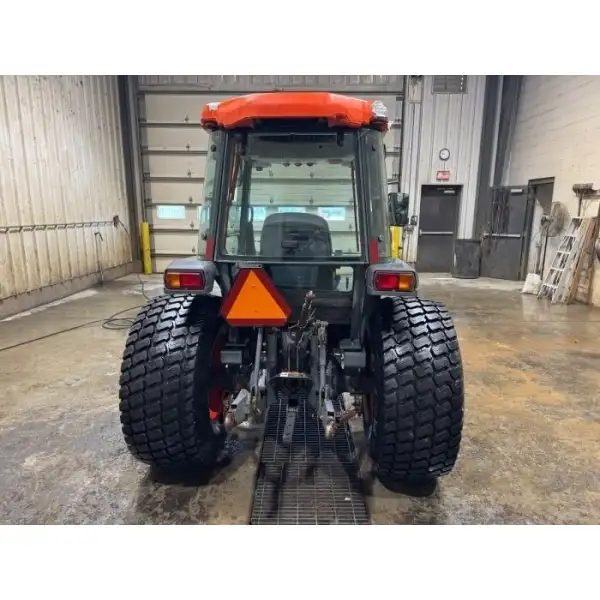 Kubota L3430 4wd cab tractor