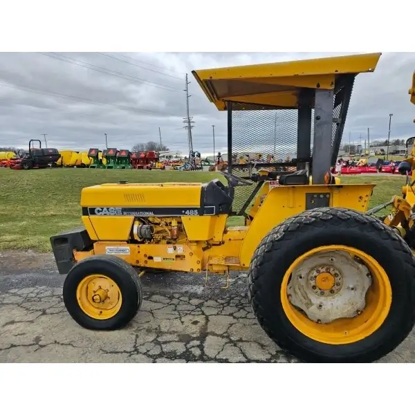 Case IH 485 tractor