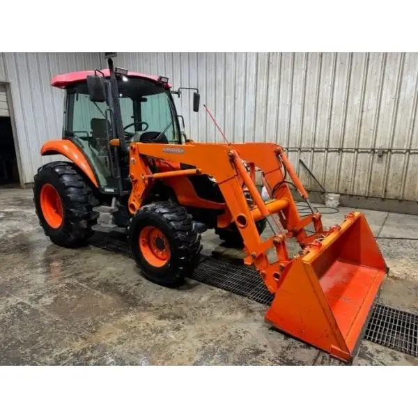 Kubota M7040 4wd cab tractor