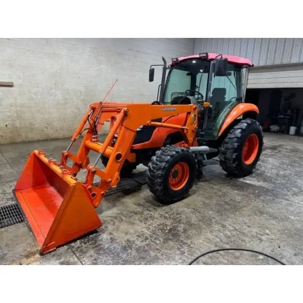 Kubota M7040 4wd cab tractor