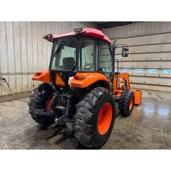 Kubota M7040 4wd cab tractor