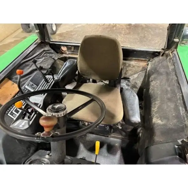 John Deere 4240 cab tractor