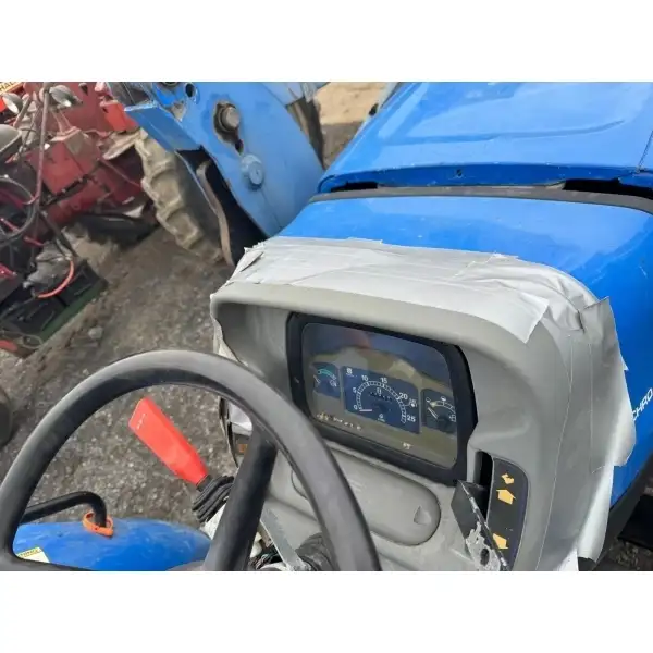 New Holland TN75A tractor with loader